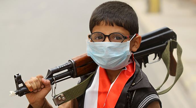 'Yemen'deki silahlı grupların üçte biri, çocuk savaşçılardan oluşuyor'