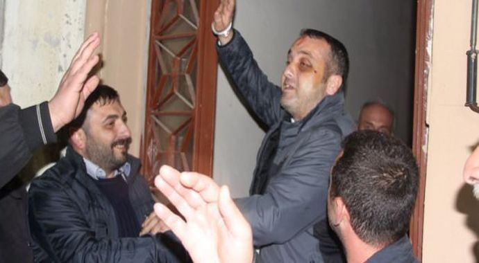 Kahraman şoför böyle karşılandı Kahraman şoför böyle karşılandı