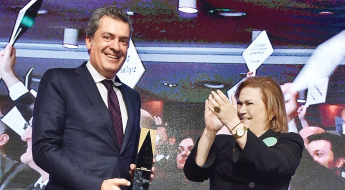 Sabancı'nın 'Oscar'ı Akçansa'ya Sabancı'nın 'Oscar'ı Akçansa'ya