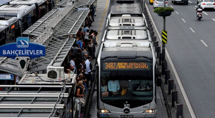 Metrobüs ve vapur seferleri iptal Metrobüs ve vapur seferleri iptal