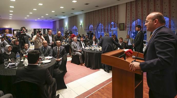 Akdoğan: &#039;Bir defa da milli bir hassasiyet gösterin&#039;