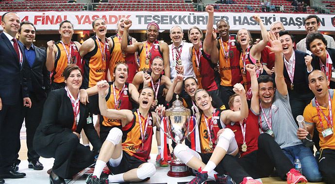 Kadınlar Basketbol Ligi'nde G.Saray Odeabank 13. kez mutlu sona ulaştı Kadınlar Basketbol Ligi'nde G.Saray Odeabank 13. kez mutlu sona ulaştı