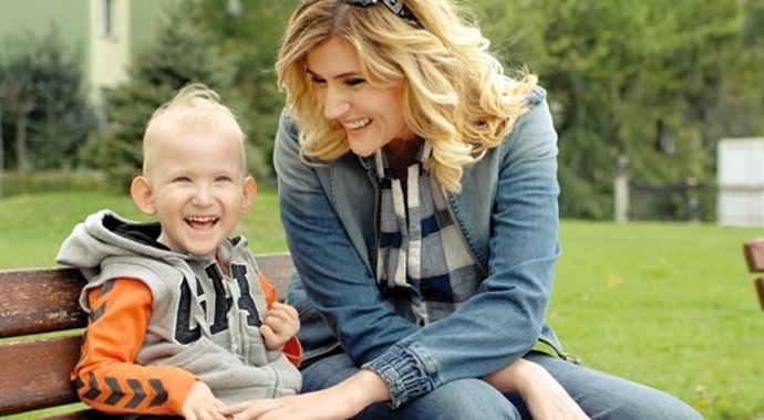 Özge Uzun boşanıyor!