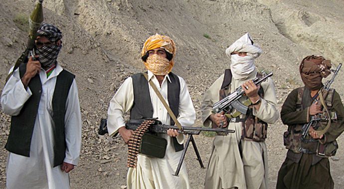 Afganistan'da Taliban bir ilçeyi ele geçirdi Afganistan'da Taliban bir ilçeyi ele geçirdi