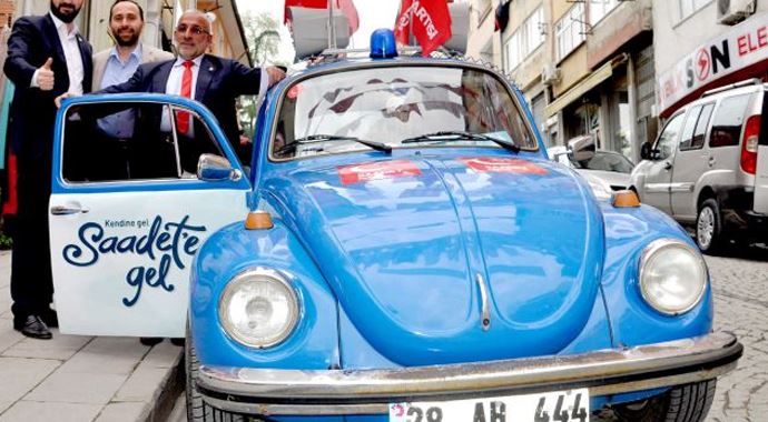 Görenleri şaşırtan seçim arabası! Görenleri şaşırtan seçim arabası!