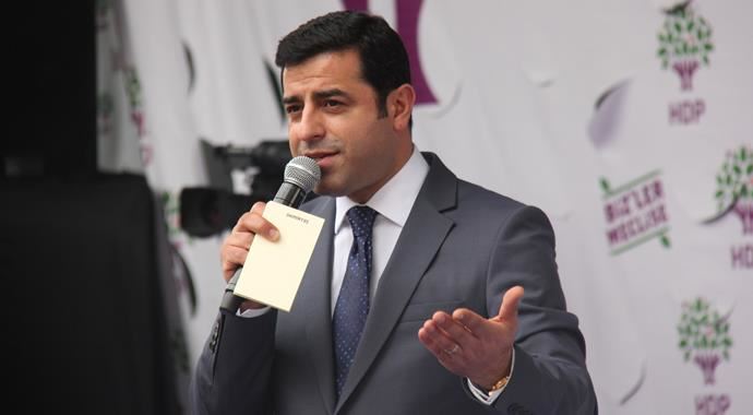 Demirtaş&#039;tan çok sert Kenan Evren açıklaması!