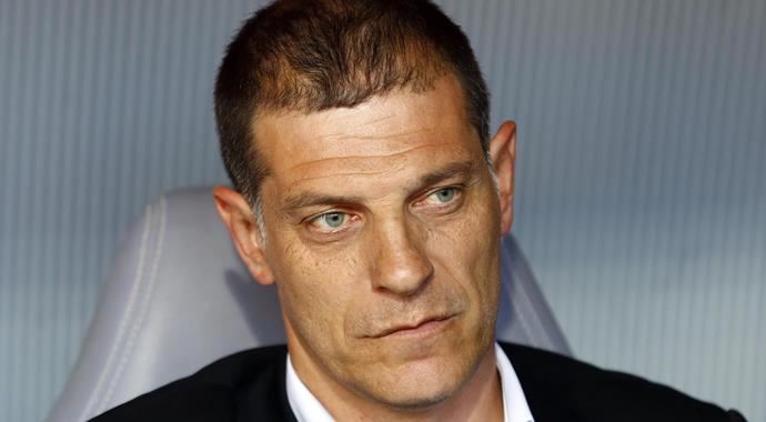 Bilic maç sonu hakemlere bunu gösterdi Bilic maç sonu hakemlere bunu gösterdi