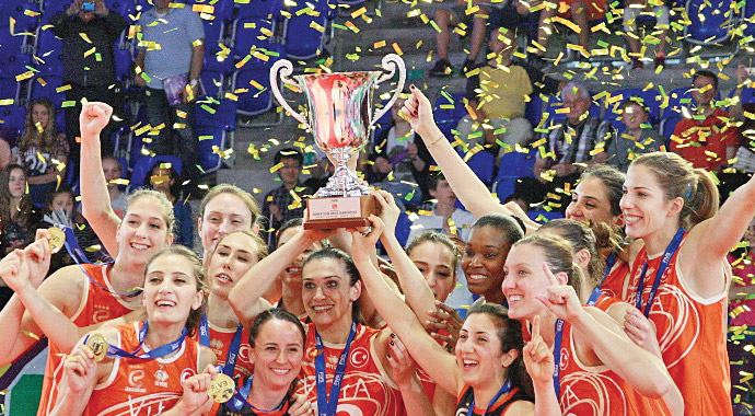 Eczacıbaşı Vitra voleybolda tarih yazmaya devam ediyor Eczacıbaşı Vitra voleybolda tarih yazmaya devam ediyor