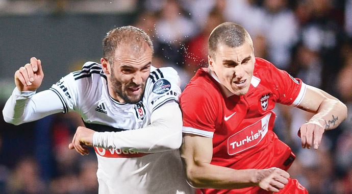 Beşiktaş-Gaziantep maçına hakem kararları damga vurdu Beşiktaş-Gaziantep maçına hakem kararları damga vurdu