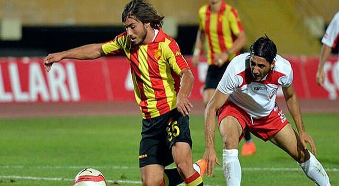 Halil Akbunar Sivasspor'la anlaşmak üzere... Halil Akbunar Sivasspor'la anlaşmak üzere...