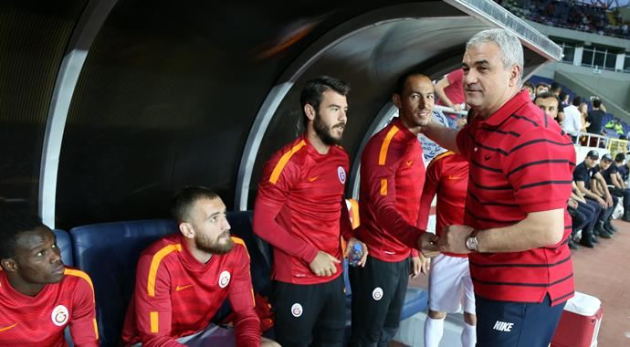 Rıza Çalımbay: '5-0 olurdu' Rıza Çalımbay: '5-0 olurdu'