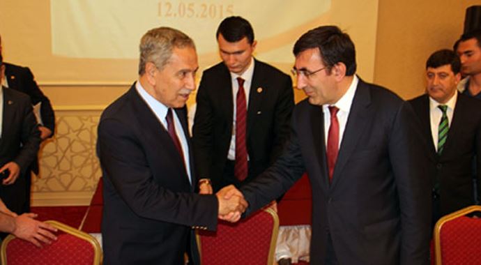 Arınç, STK temsilcileriyle  buluştu