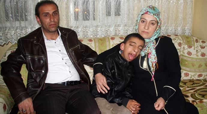 12 yaşındaki Muhammet ameliyat için yardım bekliyor 12 yaşındaki Muhammet ameliyat için yardım bekliyor