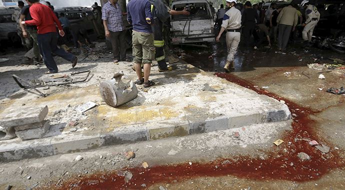 Katil Esad'ın varil ve vakum bombaları 40 kişiyi katletti Katil Esad'ın varil ve vakum bombaları 40 kişiyi katletti