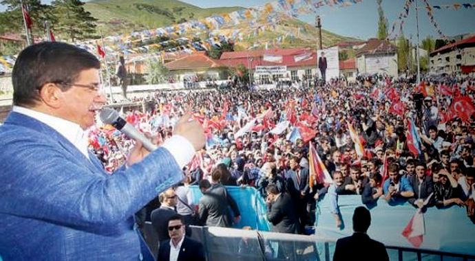 Davutoğlu'ndan Kılıçdaroğlu'na sert eleştiriler Davutoğlu'ndan Kılıçdaroğlu'na sert eleştiriler