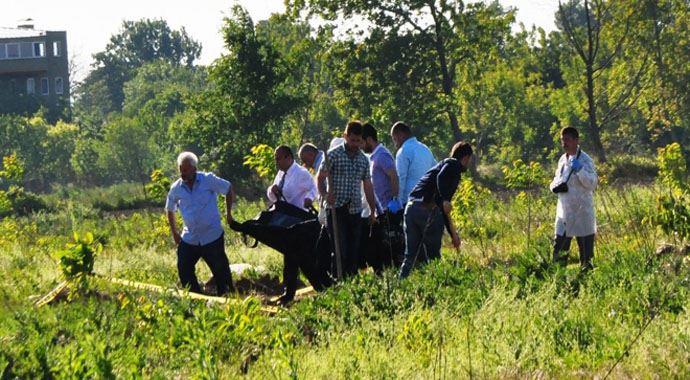 Sakarya'da öldürülen gencin katilinin kimliği kan dondurdu! Sakarya'da öldürülen gencin katilinin kimliği kan dondurdu!