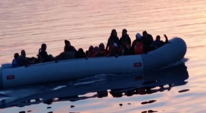  Geri çevrilen teknedeki 10 kişi öldü