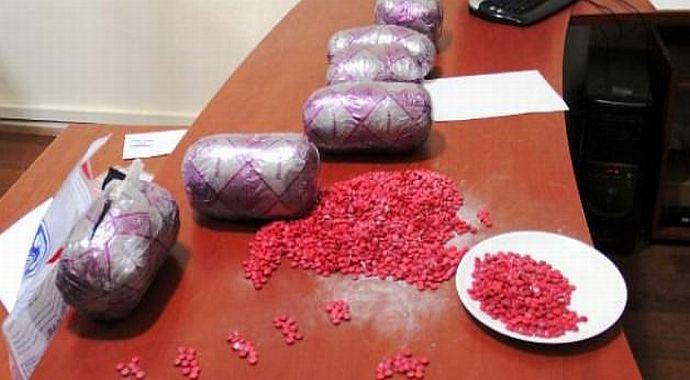 Suşehri&#039;nde 60 bin uyuşturucu hap ele geçirildi