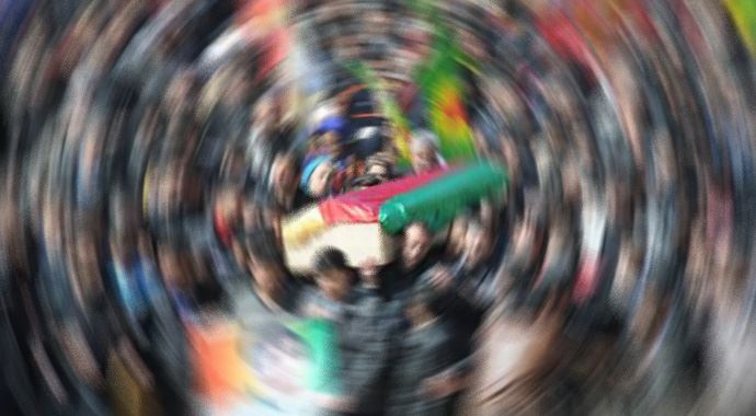 Suriye'de öldürülen YPG'li Cizre'de toprağa verildi Suriye'de öldürülen YPG'li Cizre'de toprağa verildi