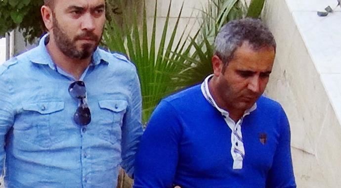 'Seni aldattım' diyen eşini kalbinden bıçakladı 'Seni aldattım' diyen eşini kalbinden bıçakladı