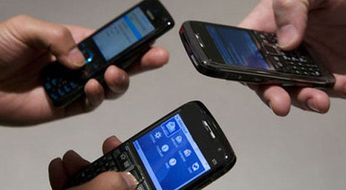 Cep telefonlarında büyük sağlık problemi! Cep telefonlarında büyük sağlık problemi!