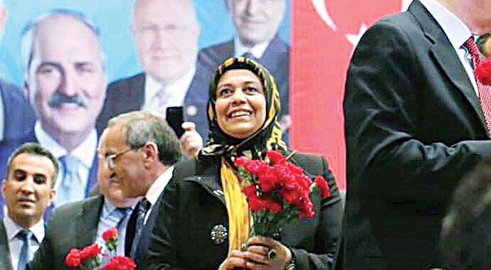 Başörtü mağduru aday meclis yolunda Başörtü mağduru aday meclis yolunda