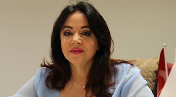 Oya Aydoğan: Oğlum benim zorumla oyuncu oldu Oya Aydoğan: Oğlum benim zorumla oyuncu oldu