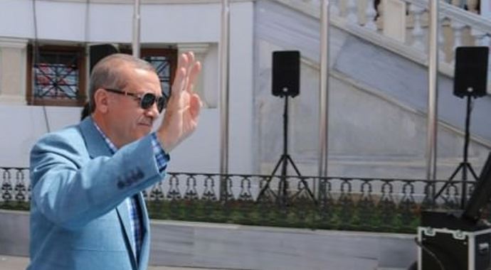 Erdoğan: 'Batı Mısır'daki idam kararlarına seyirci kalıyor' Erdoğan: 'Batı Mısır'daki idam kararlarına seyirci kalıyor'