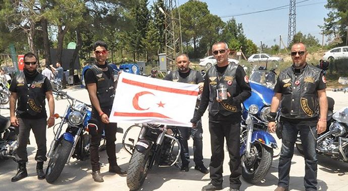 KKTC'de şehitlikten alınan toprak Çanakkale'de KKTC'de şehitlikten alınan toprak Çanakkale'de