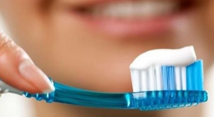 Diş fırçası hastalık teşhis edecek Diş fırçası hastalık teşhis edecek