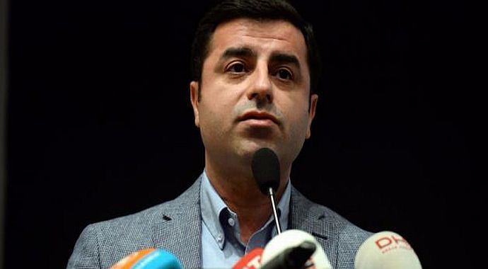 Selahattin Demirtaş'tan Mursi'ye idam kararına tepki Selahattin Demirtaş'tan Mursi'ye idam kararına tepki