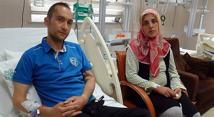 Eşinin su içememesine dayanamadı, böbreğini verdi Eşinin su içememesine dayanamadı, böbreğini verdi
