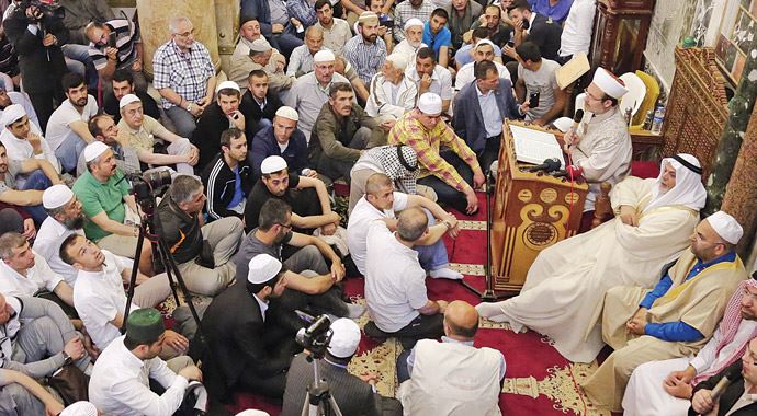 Görmez'den İsrail'e mesaj: Mescid-i Aksa asla garip değil Görmez'den İsrail'e mesaj: Mescid-i Aksa asla garip değil