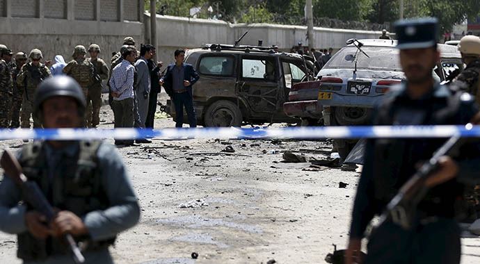 Afganistan'da intihar saldırısı: 2 ölü Afganistan'da intihar saldırısı: 2 ölü