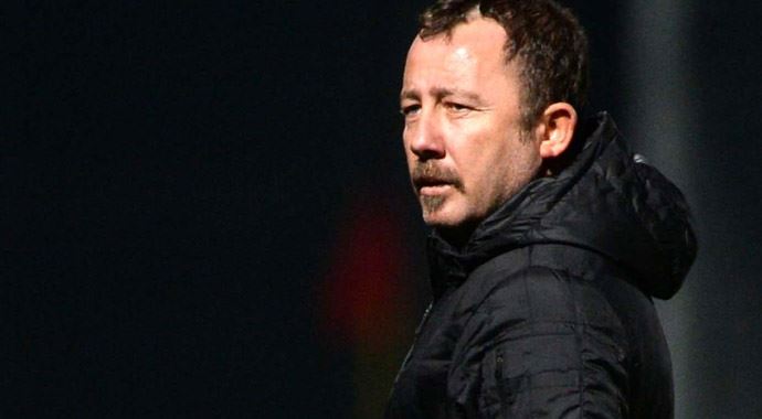 Sergen Yalçın Sivasspor&#039;la sözleşme uzattı!