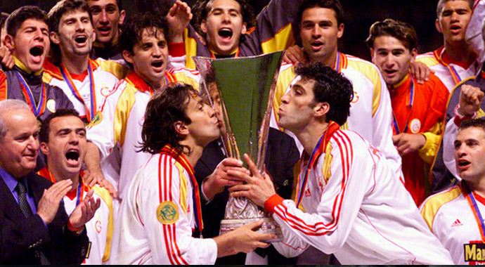 Galatasaray'ın UEFA Kupası Zaferinin 15. yıl dönümü Galatasaray'ın UEFA Kupası Zaferinin 15. yıl dönümü