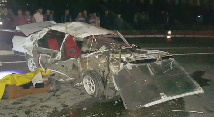 Sakarya'da katliam gibi kaza, aynı aileden 3 kişi öldü Sakarya'da katliam gibi kaza, aynı aileden 3 kişi öldü