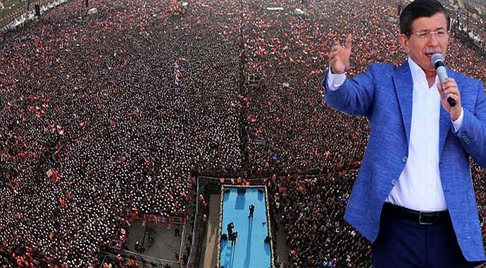 Başbakan Davutoğlu İstanbul&#039;da konuştu!