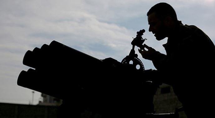 Suriyeli muhalifler stratejik tepeyi ele geçirdi Suriyeli muhalifler stratejik tepeyi ele geçirdi