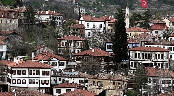 Arap turistler, Safranbolu&#039;nun yüzünü güldürecek
