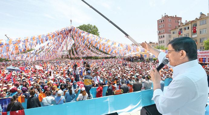 Dvutoğlu'ndan Demirtaş'a: Mağdur edebiyatı yapma Dvutoğlu'ndan Demirtaş'a: Mağdur edebiyatı yapma