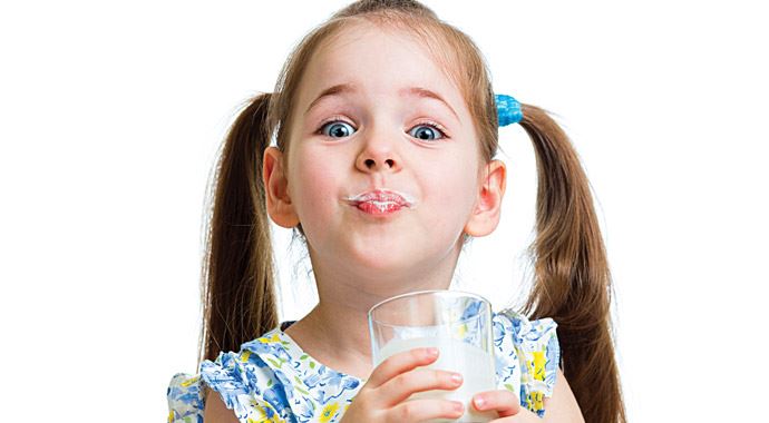 Isıtılınca rengi değişen sütü içmeyin Isıtılınca rengi değişen sütü içmeyin