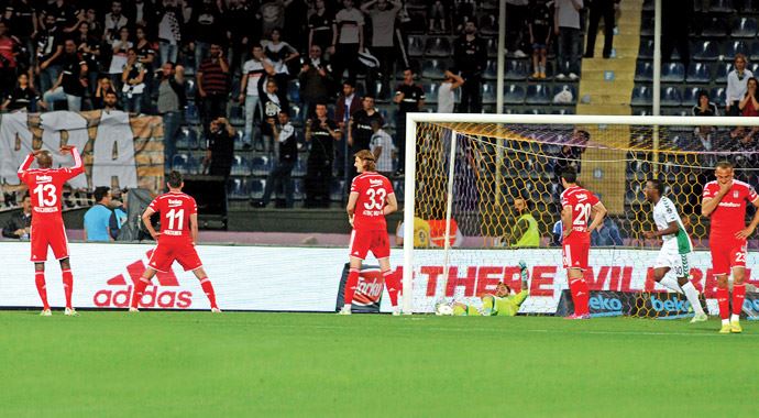 Beşiktaş Ankara'da Torku Konya'ya boyun eğdi Beşiktaş Ankara'da Torku Konya'ya boyun eğdi