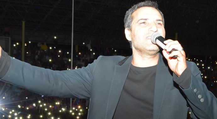 Rafet El Roman ve Ezo Siirtlileri coşturdu Rafet El Roman ve Ezo Siirtlileri coşturdu