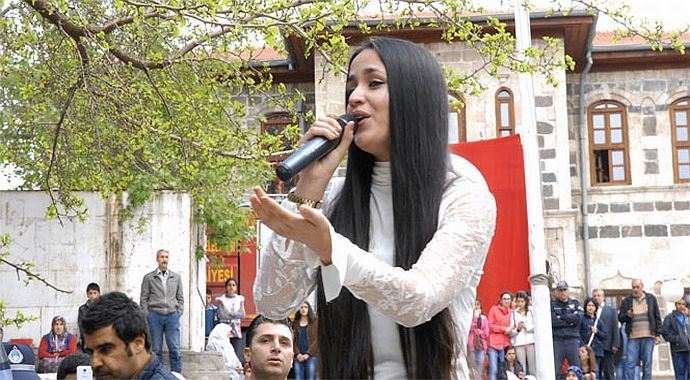 Mutlu Kaya'nın erkek arkadaşı tutuklandı! Mutlu Kaya'nın erkek arkadaşı tutuklandı!