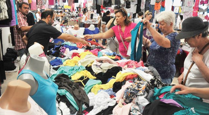 Sosyete pazarlarında zararlı ürünlere dikkat Sosyete pazarlarında zararlı ürünlere dikkat