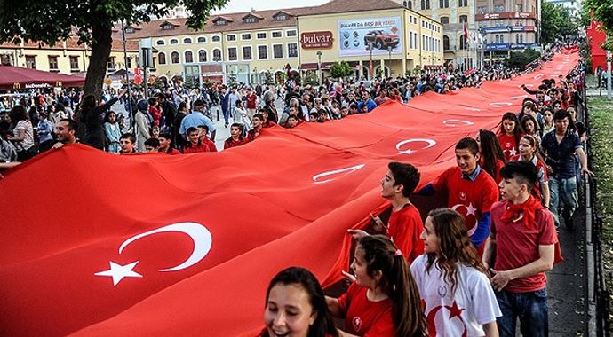 Samsun'da 1919 metrelik Türk bayrağı Samsun'da 1919 metrelik Türk bayrağı