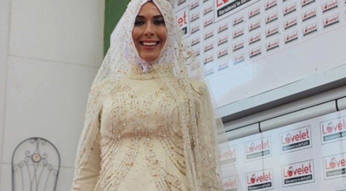 Özlem Özden'in bu hali çok şaşırttı Özlem Özden'in bu hali çok şaşırttı