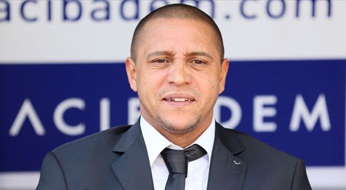 Roberto Carlos çileden çıktı Roberto Carlos çileden çıktı