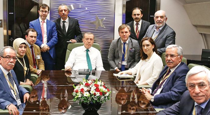 Erdoğan: 'Görmez'e Saray'dan zırhlı araç vereceğim' Erdoğan: 'Görmez'e Saray'dan zırhlı araç vereceğim'